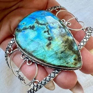 925 MASSIVE! Ocean Flash Labradorite Cuff Bracelet